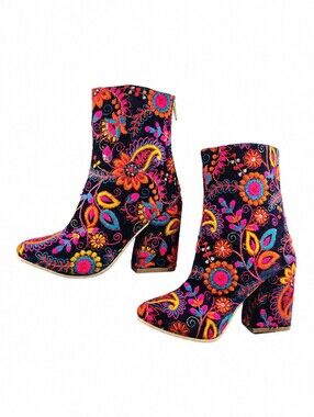 VENUS Floral Embroidered Velvet Ankle Boots Boho Festival Western 6.5